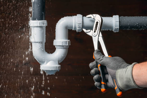 Professional Gas Line Repair technician working in Bay Shore, NY